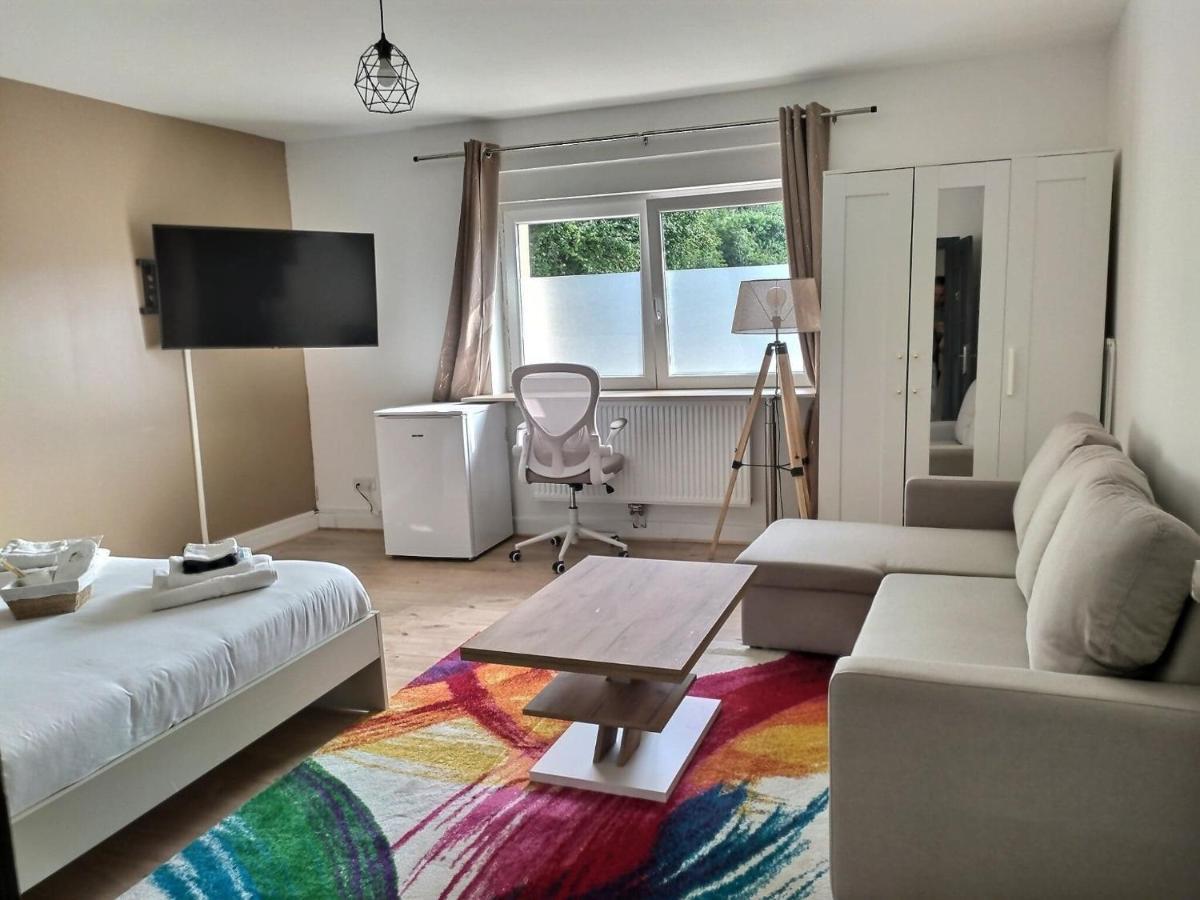 Chambre Privee 23M - Canape Lit - Wifi - Appart 120M Woippy Exterior foto